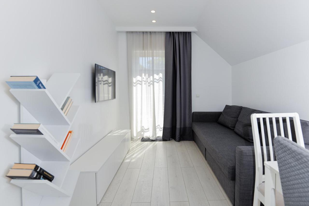 Apartment Amber White Nida Bagian luar foto