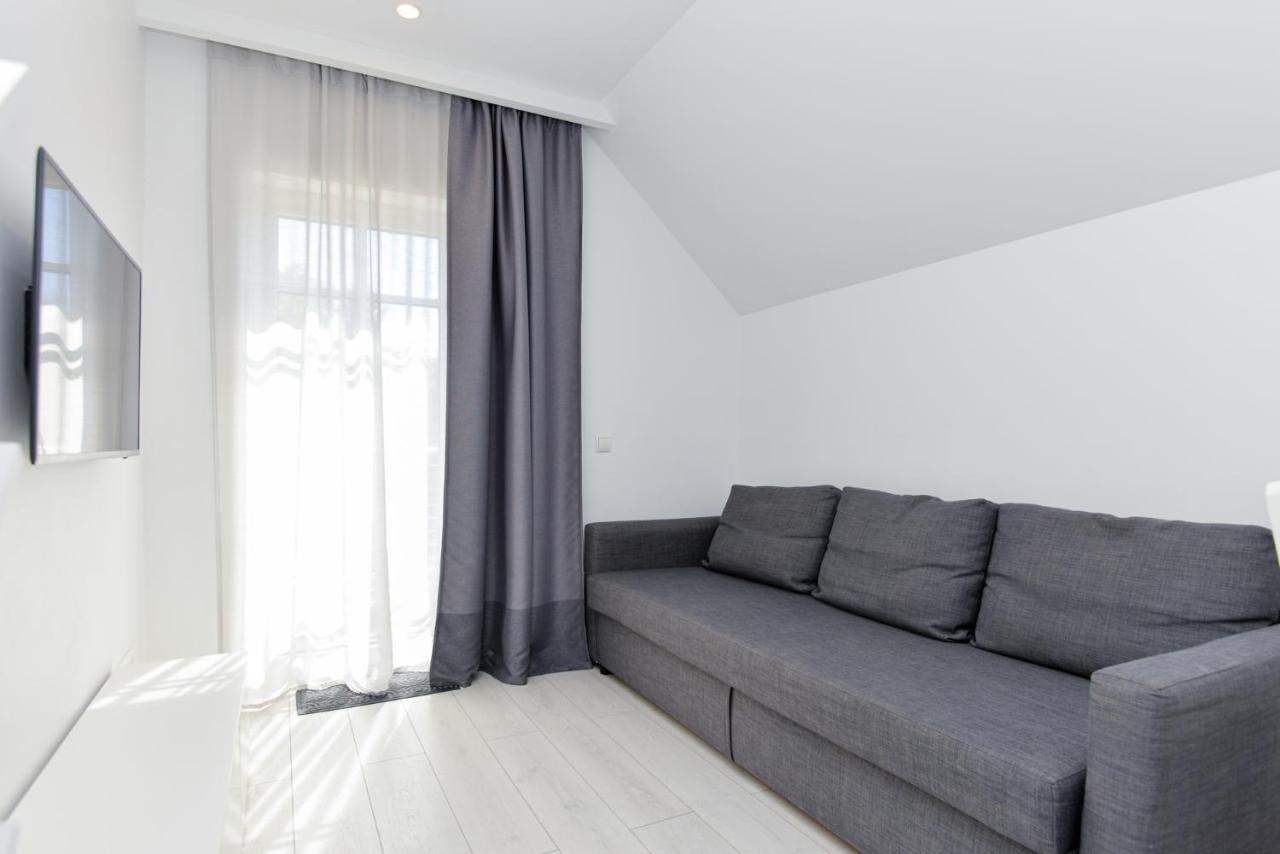 Apartment Amber White Nida Bagian luar foto